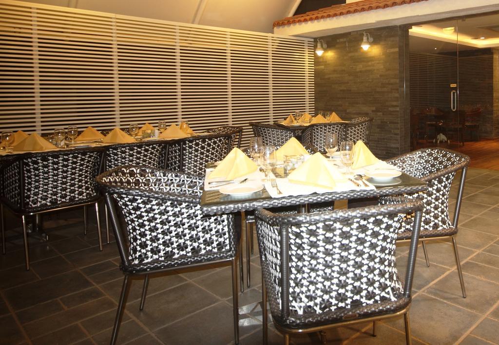 The Fern Residency, Miramar Hotel Panaji Buitenkant foto