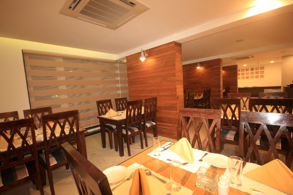 The Fern Residency, Miramar Hotel Panaji Buitenkant foto
