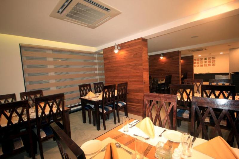 The Fern Residency, Miramar Hotel Panaji Buitenkant foto