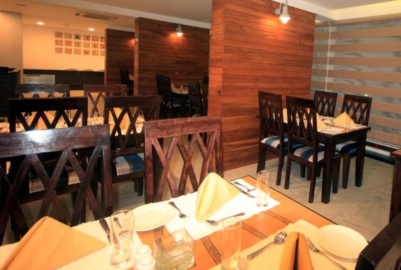 The Fern Residency, Miramar Hotel Panaji Buitenkant foto