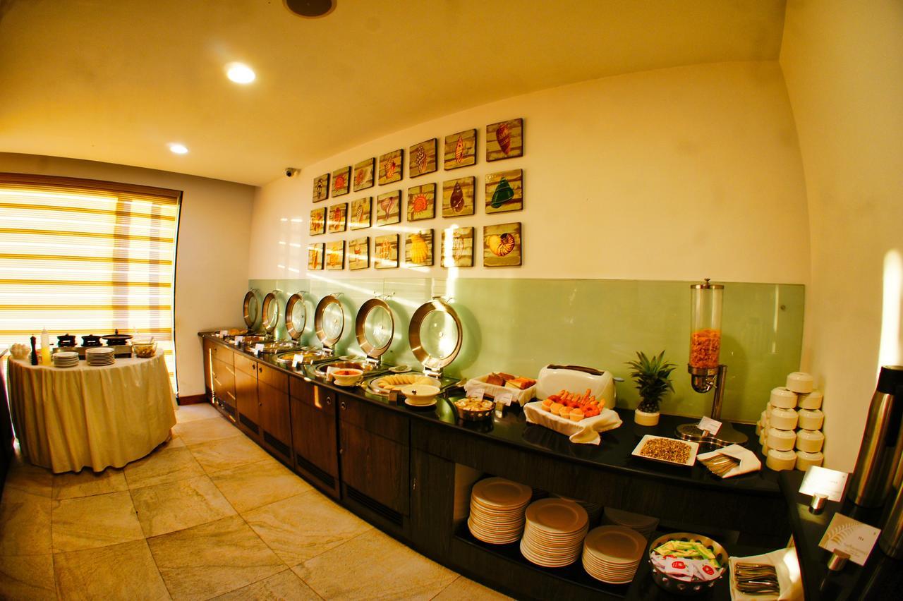The Fern Residency, Miramar Hotel Panaji Buitenkant foto