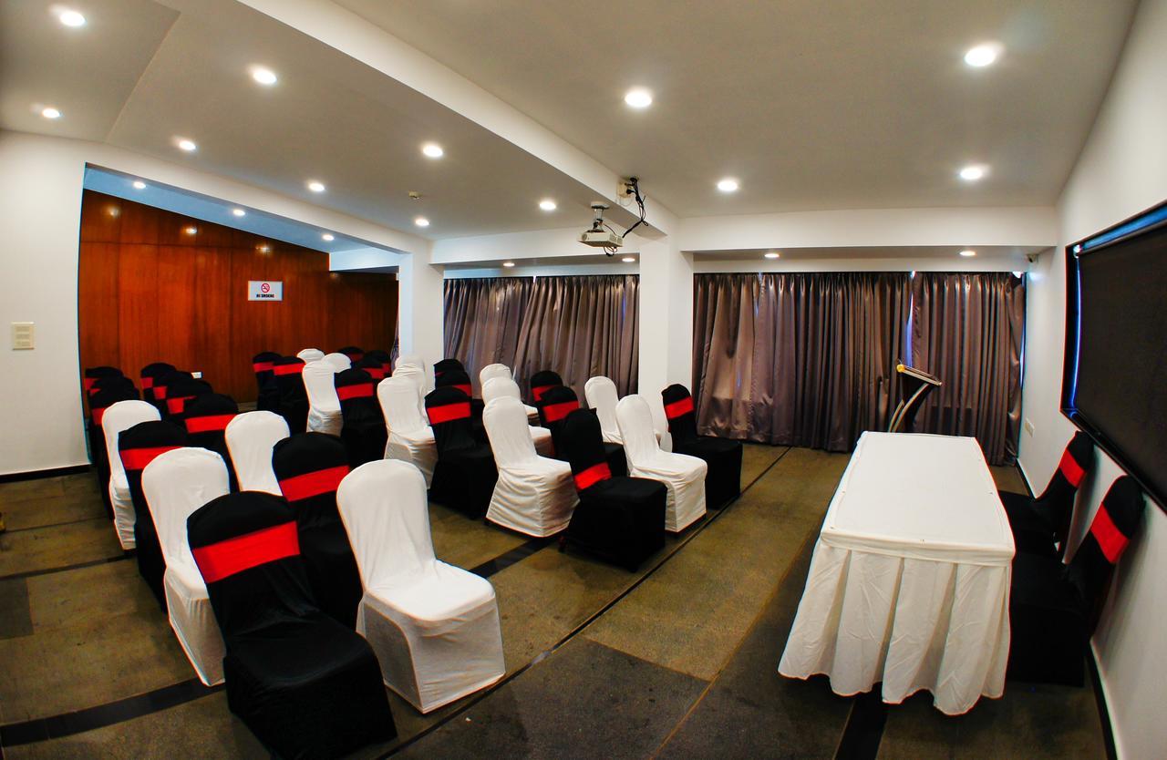 The Fern Residency, Miramar Hotel Panaji Buitenkant foto